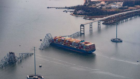 El Puerto de Baltimore podría reabrir en seis semanas, dijo un ejecutivo de DHL
