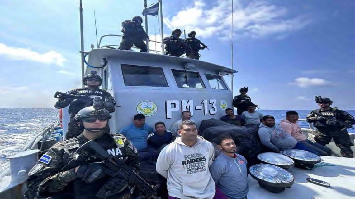 Nayib Bukele’s National Navy seized a drug trafficking boat with 1.48 tons of cocaine