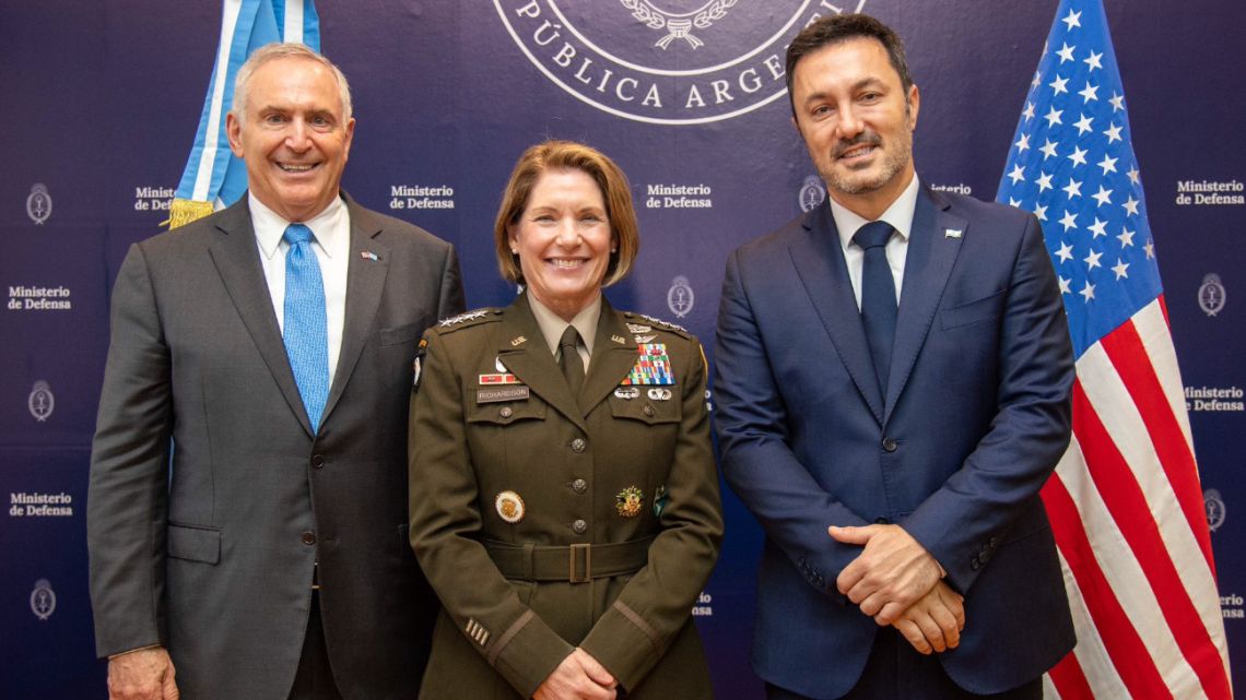 The head of the US Southern Command met with Nicolás Posse and Luis Petri before traveling to Ushuaia