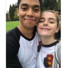 Kiernan Shipka y Chance Perdomo