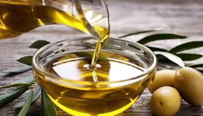 Según distintas investigaciones, algunos aceites pueden ayudar a bajar el colesterol y los triglicéridos. 