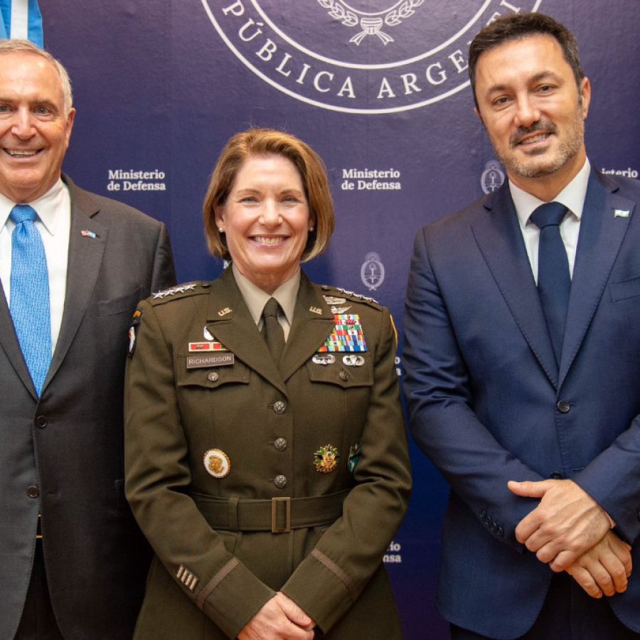 La jefa del Comando Sur de EEUU se reunió con Nicolás Posse y Luis Petri antes de viajar a Ushuaia | Perfil