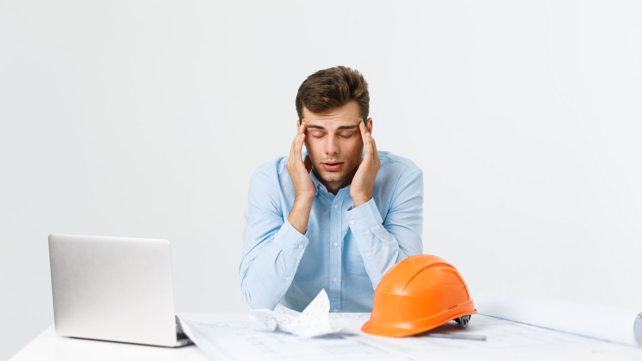 Cómo los que conservan su trabajo terminan cubriendo otras tareas | Foto:CEDOC