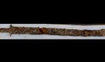 Increíble: una niña de 8 años encontró una milenaria espada en un lago de Suecia