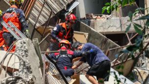 Siguen las tareas de rescate en Taiwán, tras el potente terremoto.