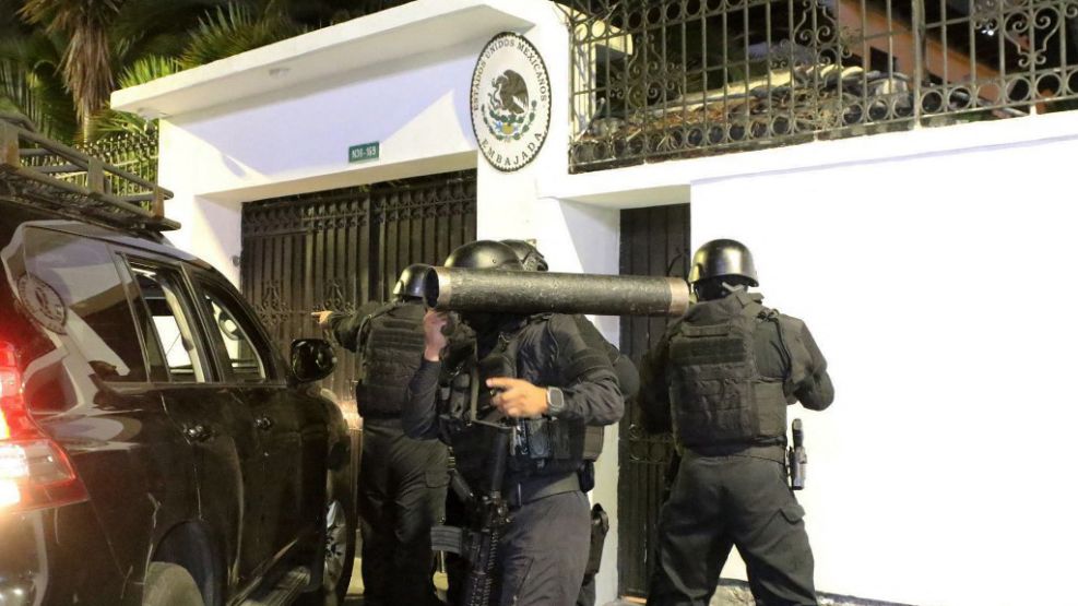 Ecuador violó la inmunidad de la Embajada de México en Quito para detener al exvicepresidente Jorge Glas.