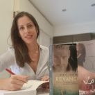 Ana Coarasa: Encanto Literario en la Feria del Libro 