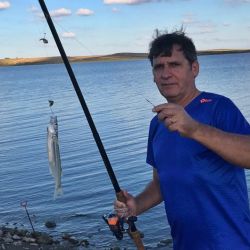 En un fin de semana con mal clima en parte del país, el pescador agotará las instancias para salir a pescar. 