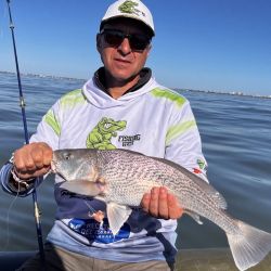 En un fin de semana con mal clima en parte del país, el pescador agotará las instancias para salir a pescar. 