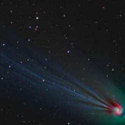 A pesar de que el cometa debería ser más brillante porque está más cerca del Sol, está bastante lejos de nosotros