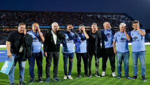 Homenaje a los jugadores del Belgrano campeón del '86