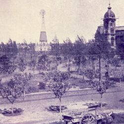 Vista de la céntrica y antigua Plaza San Martín.