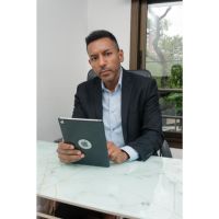 Dr. Antonio Arévalo: Vanguardia en Cirugía Plástica, Estética y Reparadora