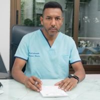 Dr. Antonio Arévalo: Vanguardia en Cirugía Plástica, Estética y Reparadora