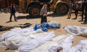 Franja de Gaza Más de 300 cuerpos fueron desenterrados, incluidos de niños.