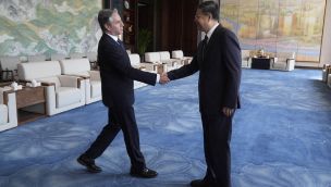 Antony Blinken  le planteó a China “un manejo responsable” de las relaciones bilaterales