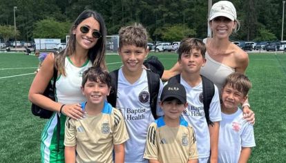 La esposa de Lionel Messi y sus hijos disfrutaron del deporte en el predio de Inter Miami.