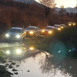 Travesía nocturna a través de un viejo camino de aserraderos en la isla de Tierra del Fuego, durante la expedición off road de Mainumby4x4.