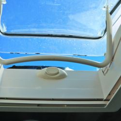 Cómo convertir una Mercedes Benz Sprinter 516 en  un cómodo motorhome para varias personas. Uno por uno, todos los detalles de equipamiento.