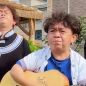 Quiénes son y qué se sabe los Muyun Brothers, los tres hermanos chinos cantantes furor en los memes