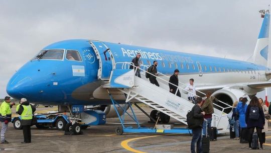 ATE convocó a asambleas entre las 8 y 11 hs en 24 aeropuertos de todo el país.