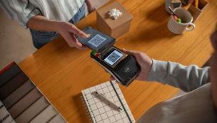 Los comercios podrán cobrar con QR desde cualquier posnet.