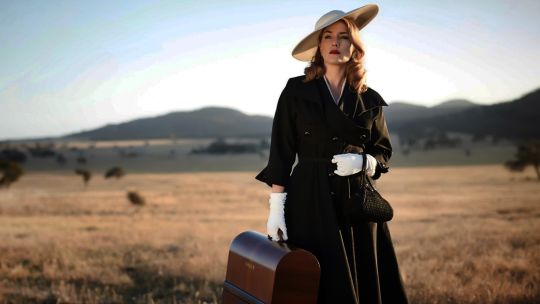 "El poder de la moda": Una modista justiciera en un pueblo perdido de Australia interpretada por Kate Winslet