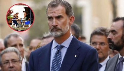 El rey de España está reviviendo su época de adolescente. 
