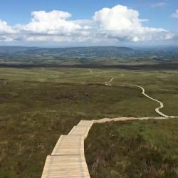 Hay mucho para hacer en verano en  Enniskillen, ciudad isleña del Condado de Fermanagh em Irlanda del Norte.