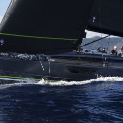 Las líneas del Shogun 43 impactan a primera vista, son determinantes, estilizadas y agresivas. 