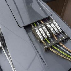 Las líneas del Shogun 43 impactan a primera vista, son determinantes, estilizadas y agresivas. 