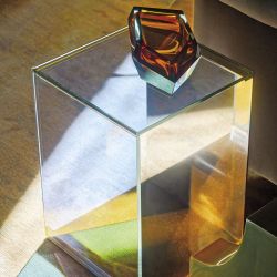 Los espejos también dijeron presentes en la colección de Artemest