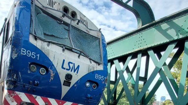 Choque y descarrilamiento del tren San Martín en Palermo
