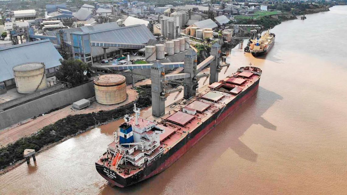 El campo apuró ventas antes de que vuelvan a subir las retenciones y liquidó US$ 3.000 millones en mayo de 2025