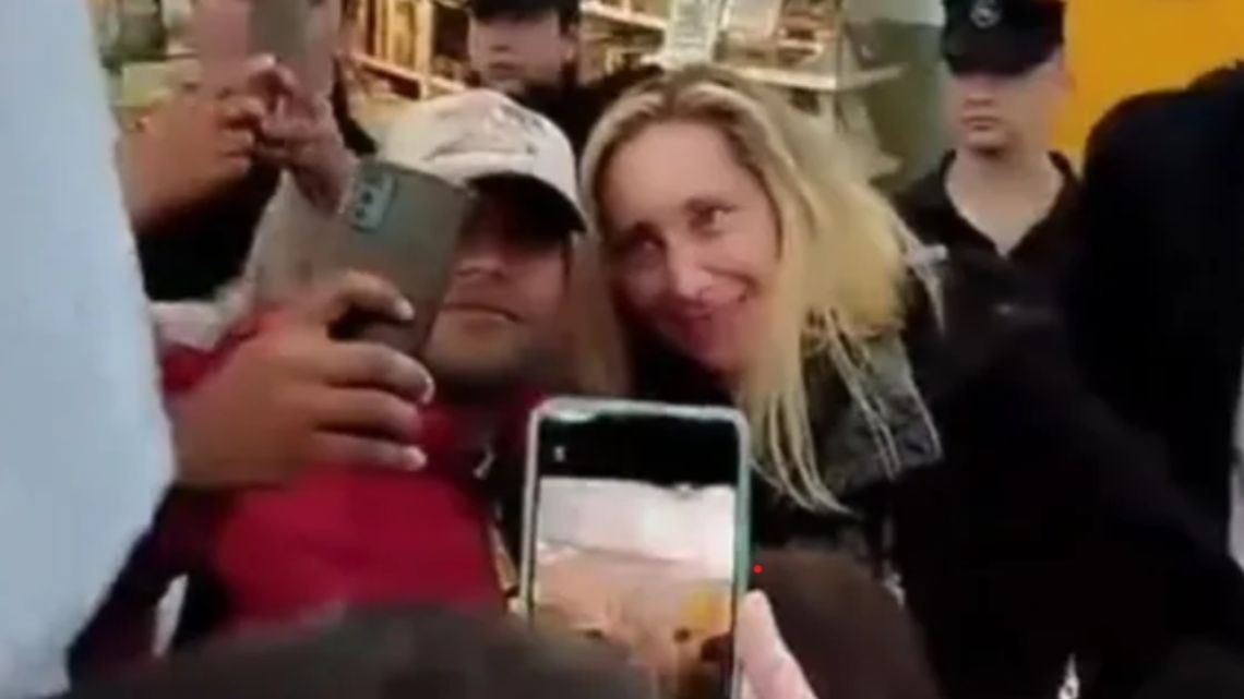 “Pure Karinism is born”: the video of Karina Milel’s arrival in Santa Fe