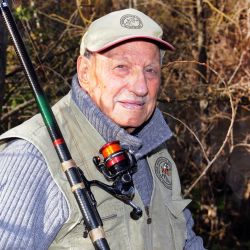 A pesar de la pasión por la pesca de Paco Encinas, ninguno de sus nietos, bisnietos y tataranietos heredó el disfrute por la actividad piscatoria. 