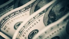 El dólar blue cerró en alza este lunes 27 de abril y el Banco Central compró dólares