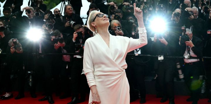 La actriz estadounidense Meryl Streep llega a la ceremonia de inauguración y a la proyección de la película "Le Deuxieme Acte" en la 77ª edición del Festival de Cine de Cannes en Cannes, sur de Francia.