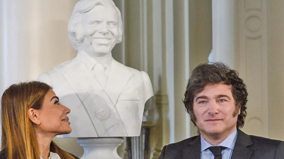 A tearful President Javier Milei unveiled the bust of the late ex- president Carlos Saúl Menem in the Casa Rosada last Tuesday.