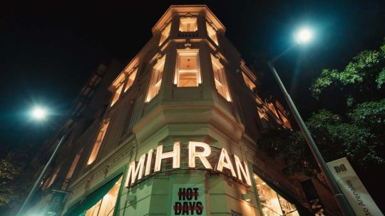 Mihran participó de La Noche del Diseño 2024 con una propuesta escenográfica diferente