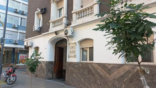 Córdoba: clausuran preventivamente una clínica por arrojar residuos patógenos en la vía pública