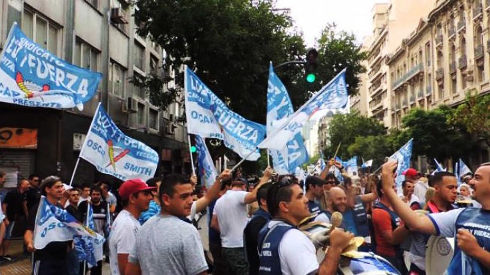 Por el conflicto entre CAMMESA y las generadoras amenazan con medidas de fuerza.