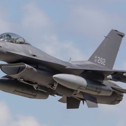 Así son las aeronaves de combate F-16 Fighting Falcon que compró el gobierno argentino a Dinamarca.