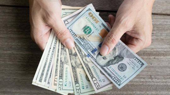 A cuánto cerró el dólar hoy, jueves 16 de abril