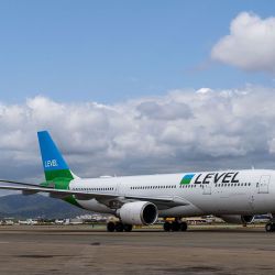 Level sigue poniéndole énfasis a la ruta Ezeiza - Barcelona con clases turista y premium economy y wi fi gratis para todo el pasaje.