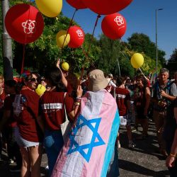 El Desfile anual del Orgullo de Jerusalén y en solidaridad con los israelíes mantenidos como rehenes por militantes palestinos de Hamas en Gaza. Foto Menahem KAHANA / AFP | Foto:AFP