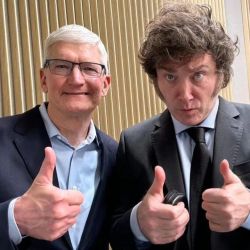 Tim Cook de Apple con Javier Milei | Foto:CEDOC
