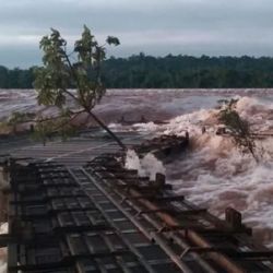 El circuito de la Garganta del Diablo sufrió graves daños tras la última gran crecida del Iguazú.