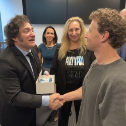 Javier Milei y Mark Zuckerberg | Foto:CEDOC