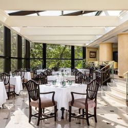 El menú de otoño del St. Regis, el restaurante del Park Tower, está lleno de sorpresas.